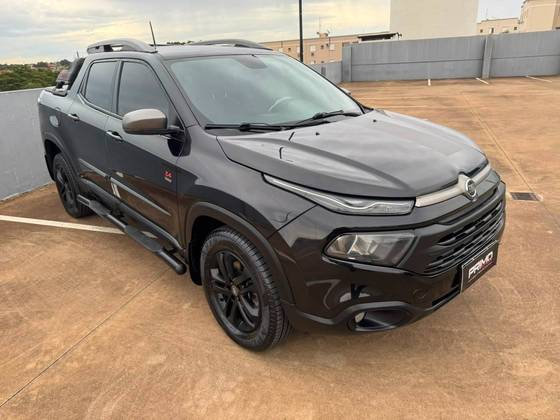 FIAT TORO 2.4 16V MULTIAIR FLEX BLACKJACK AT9